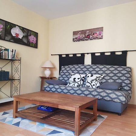 Surgères Charmante Maisonnette 2 Personnes Avec Wifi מראה חיצוני תמונה
