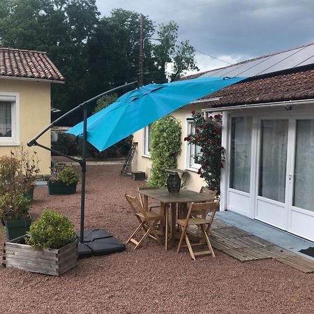 Surgères Charmante Maisonnette 2 Personnes Avec Wifi מראה חיצוני תמונה