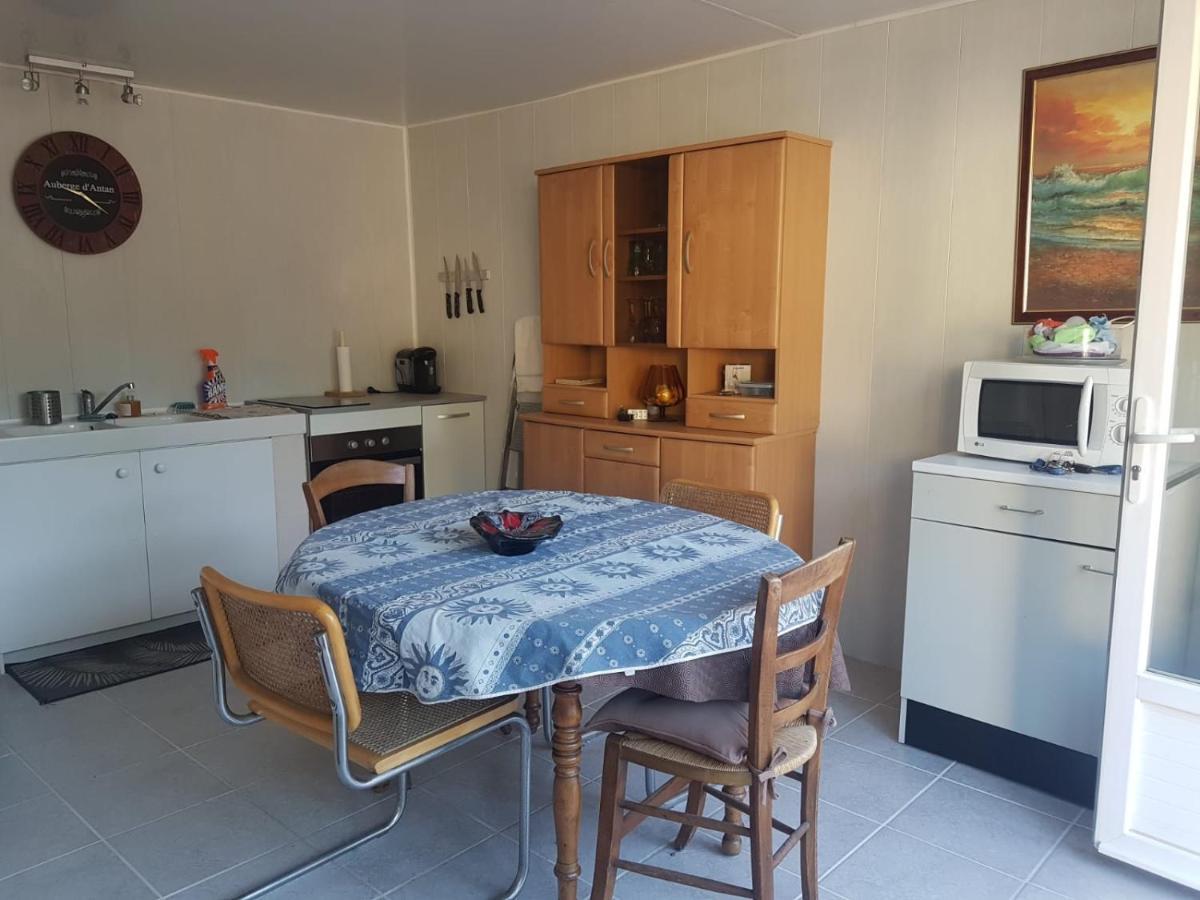 Surgères Charmante Maisonnette 2 Personnes Avec Wifi מראה חיצוני תמונה