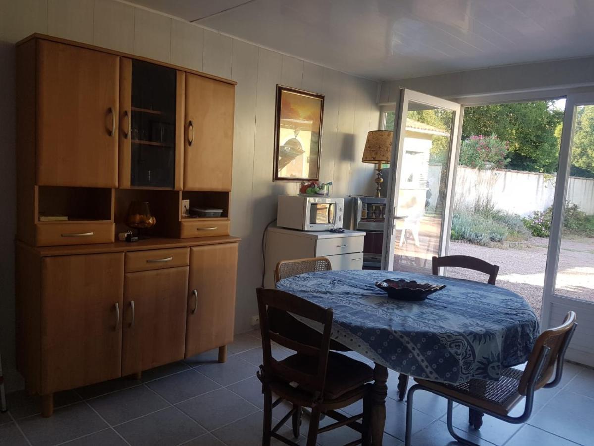 Surgères Charmante Maisonnette 2 Personnes Avec Wifi מראה חיצוני תמונה