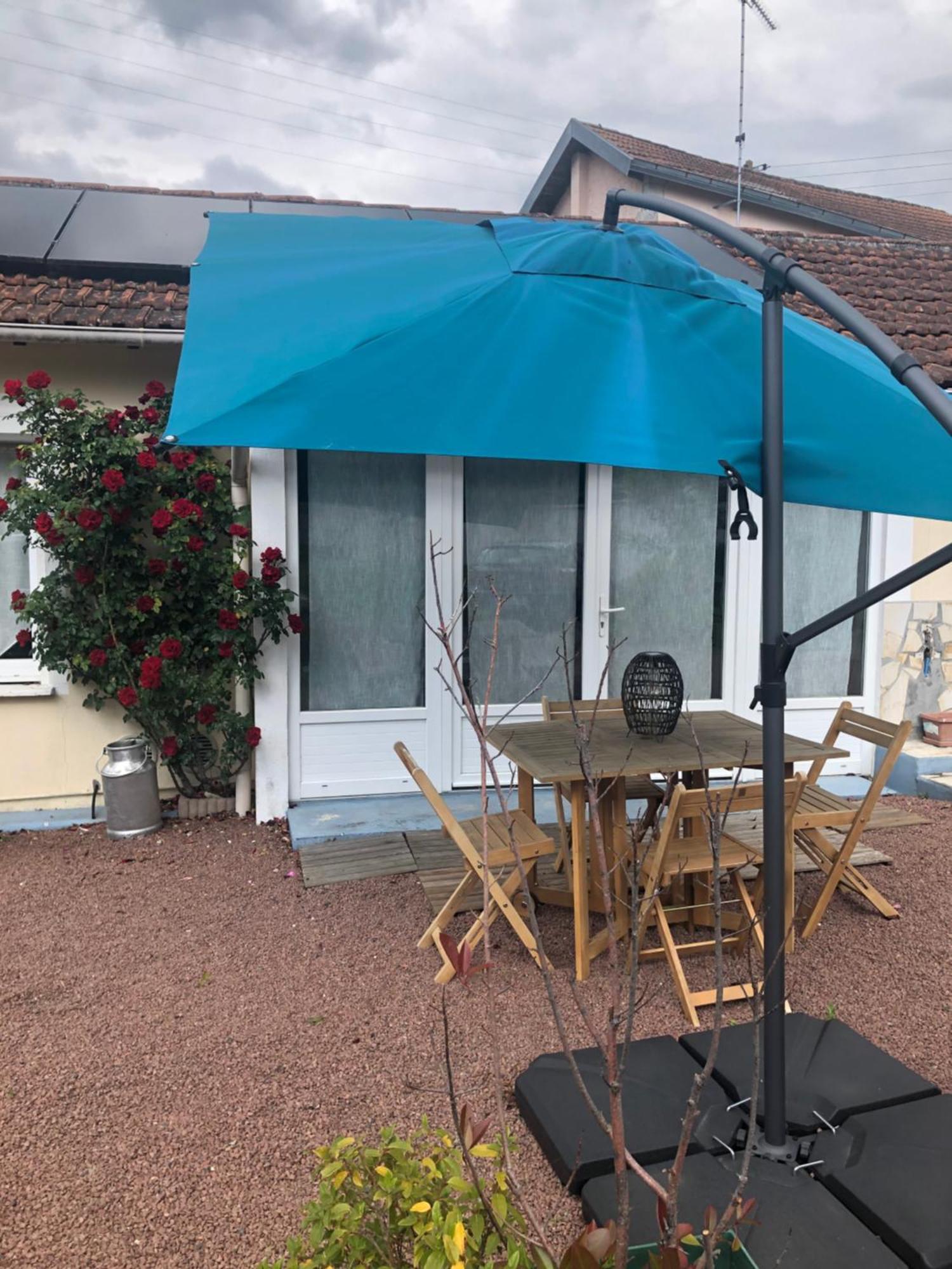 Surgères Charmante Maisonnette 2 Personnes Avec Wifi מראה חיצוני תמונה